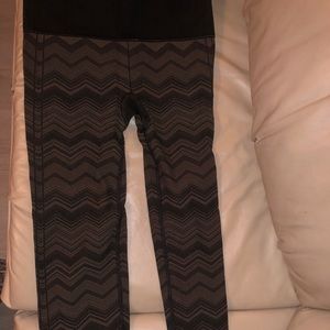Lululemon size 4 ebb to the street pant!